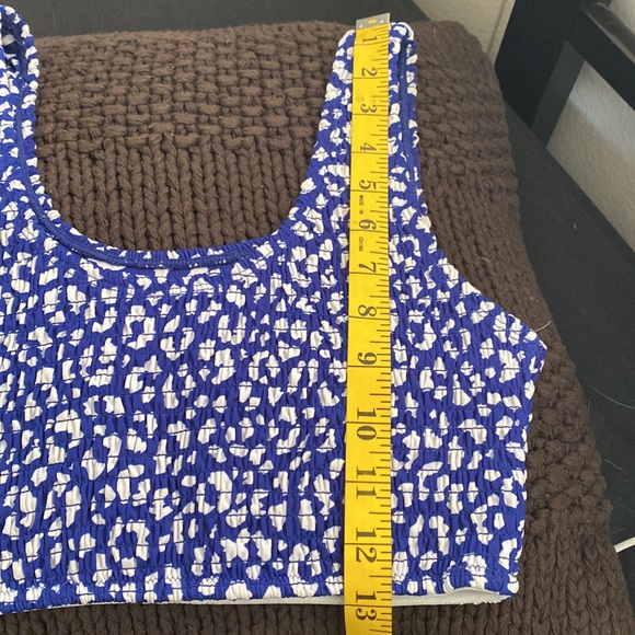 Crop Top - Picture 4 of 7